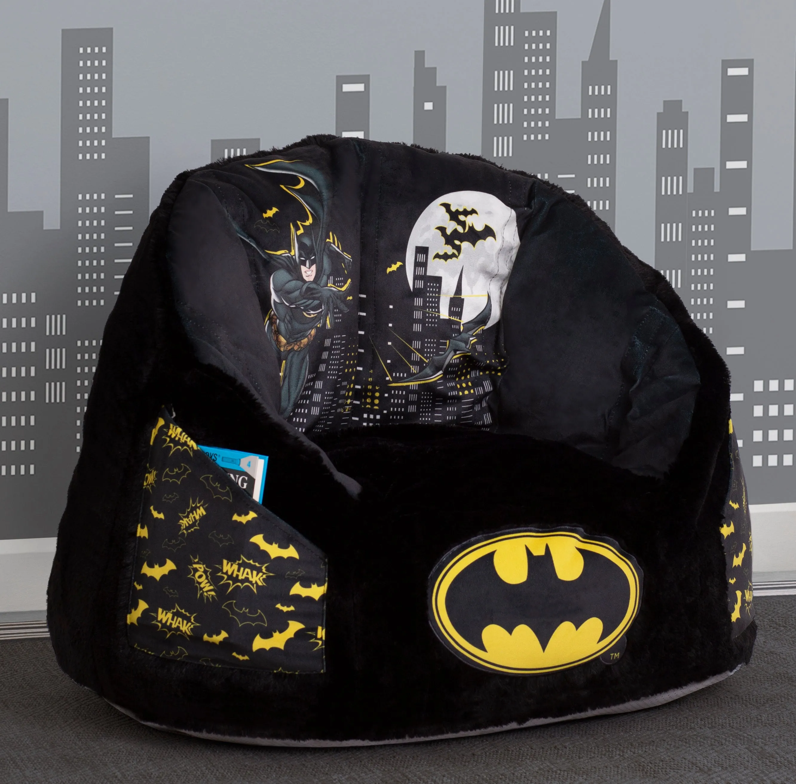 Batman Cozee Fluffy Chair, Kid Size (For Kids Up To 10 Years Old)