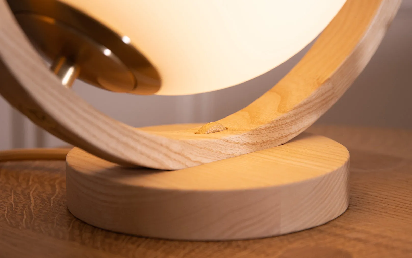 Loer Table Light