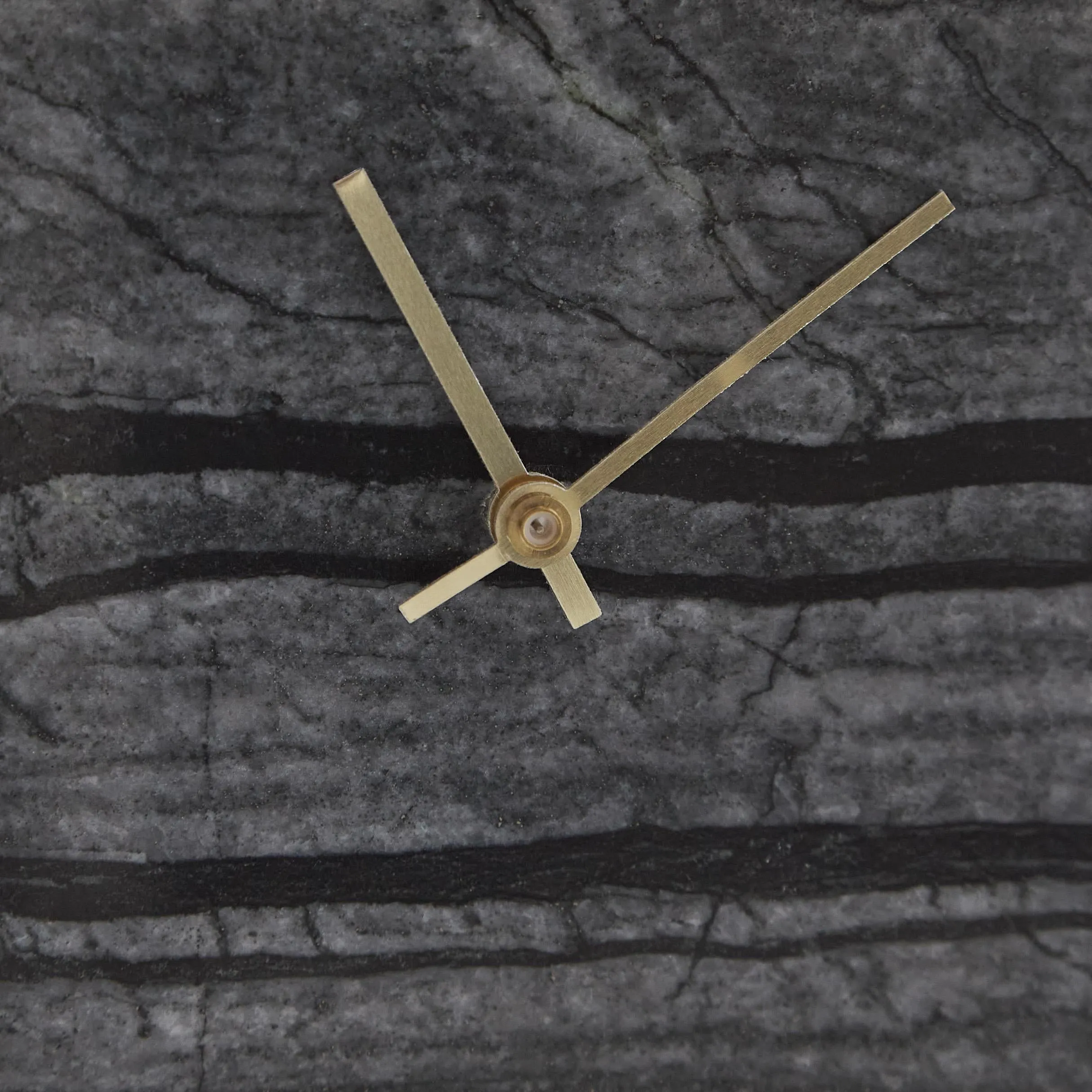 Signature Design by Ashley Janmour A2000661 Table Clock