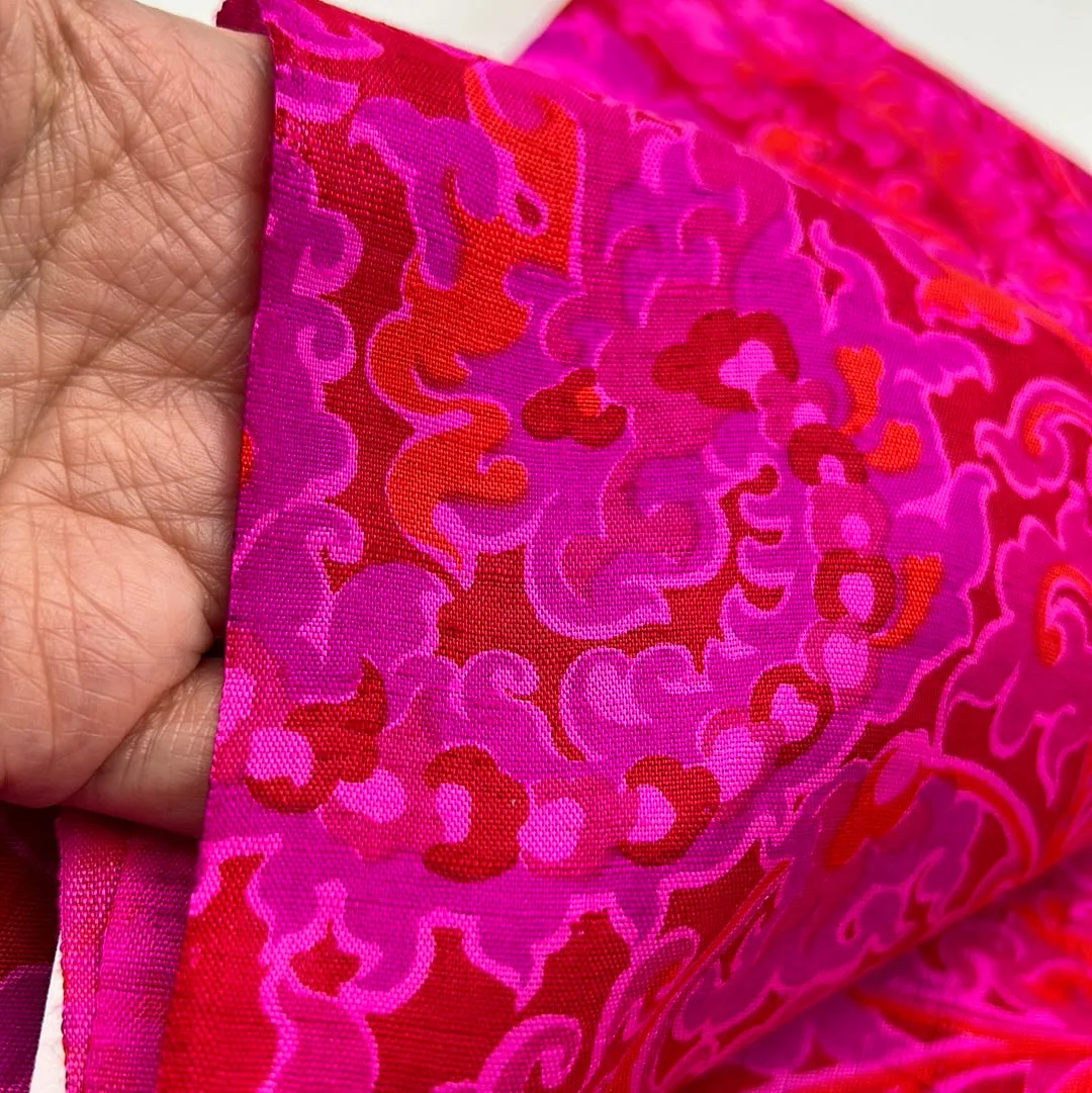 Silk Dress Weight, Fuschia Paisley (WDW1867)